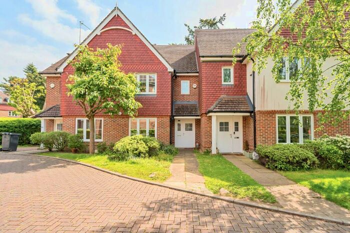 3 Bedroom House To Rent In Hedgerley Lane, Gerrards Cross, SL9