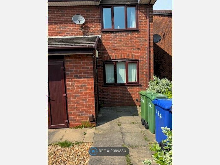 1 Bedroom Flat To Rent In Astley Street, Dukinfield, SK16