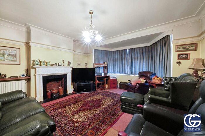 5 Bedroom Detached House For Sale In Barn Hill, Wembley, HA9