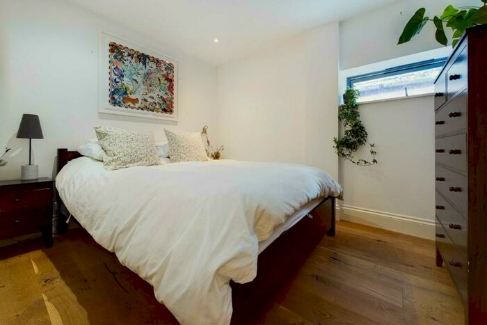 2 Bedroom Apartment For Sale In ** Stunning Apartment - Historic Old Town ** High Street, Old Town, HP1