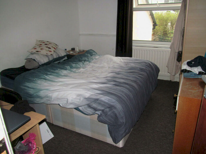 4 Bedroom Terraced House To Rent In De Beauvoir Road, Reading, Berkshire, RG1