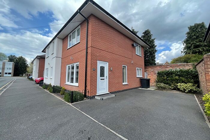 2 Bedroom Flat To Rent In Broadgate Avenue, Beeston, NG9