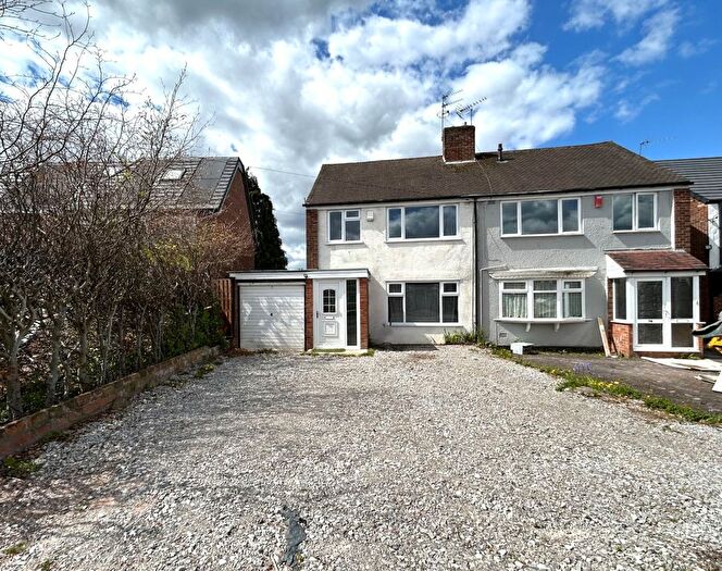 3 Bedroom Semi Detached House To Rent In Green Lane, Great Barr, Birmingham, West Midlands, B43