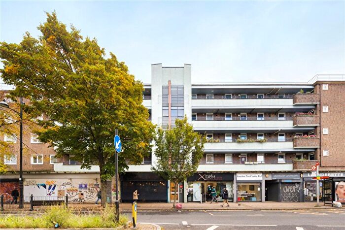 3 Bedroom Flat To Rent In Chater House, Roman Road, Bethnal Green, London, E2
