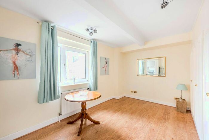Studio To Rent In Chelsea Cloisters, Chelsea, London, SW3
