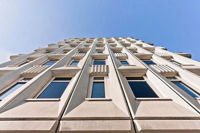 2 Bedroom Apartment For Sale In Chatsworth House, Lever Street, M1