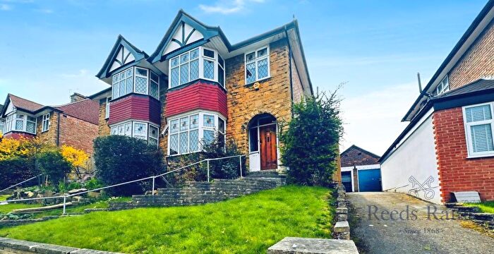 3 Bedroom Semi Detached House For Sale In Leamington Avenue, Bromley, BR1