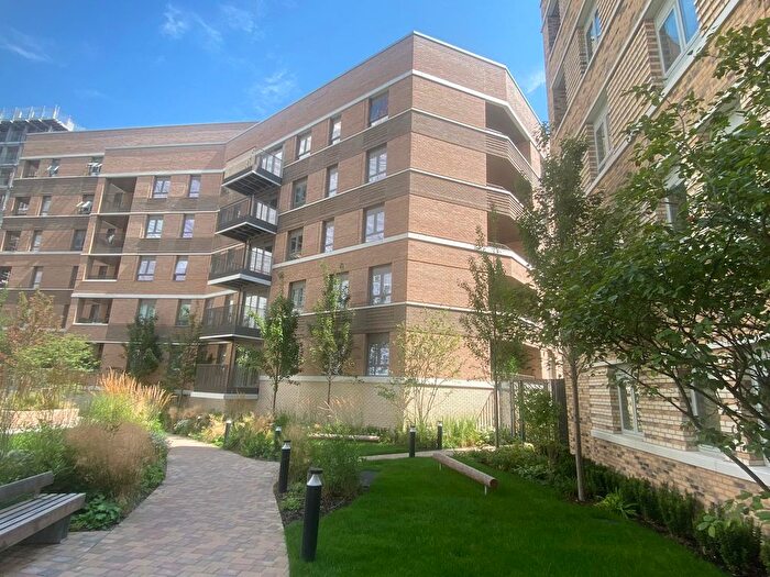 2 Bedroom Flat To Rent In Azure House, Brooke Road, Wood Green, N8