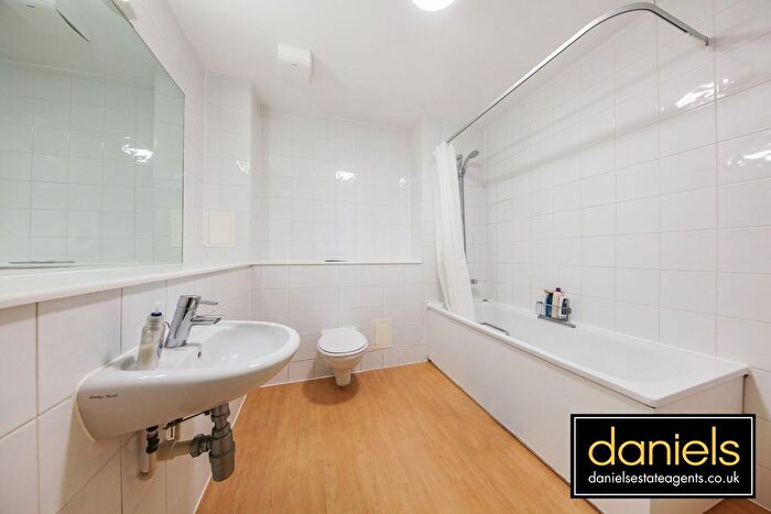 1 Bedroom Flat For Sale In Plough Close, Kensal Green, London, NW10