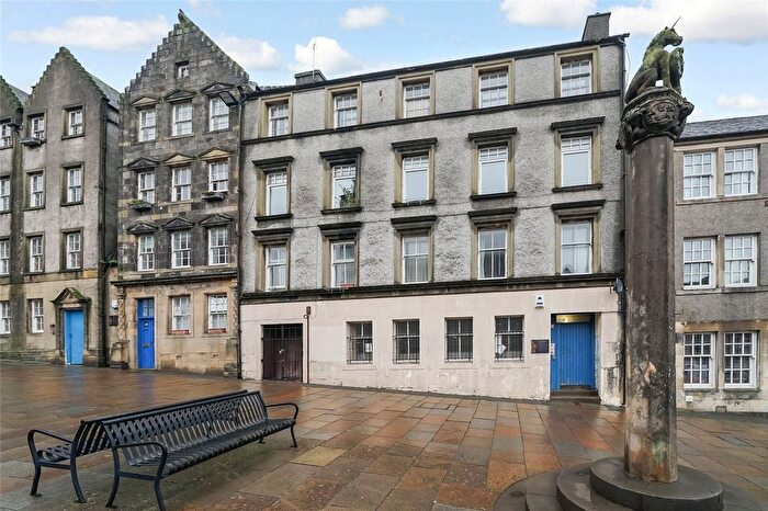 2 Bedroom Flat For Sale In Broad Street, Stirling, Stirlingshire, FK8