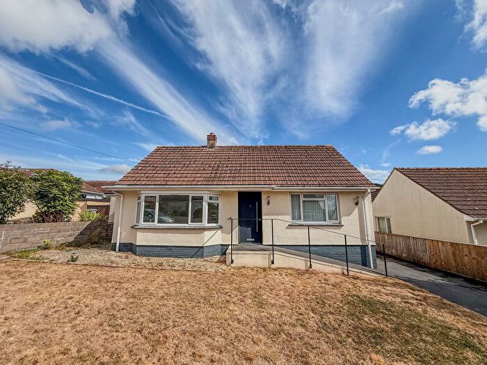 4 Bedroom Detached House For Sale In Nursery Road, Kingsteignton, Newton Abbot, TQ12