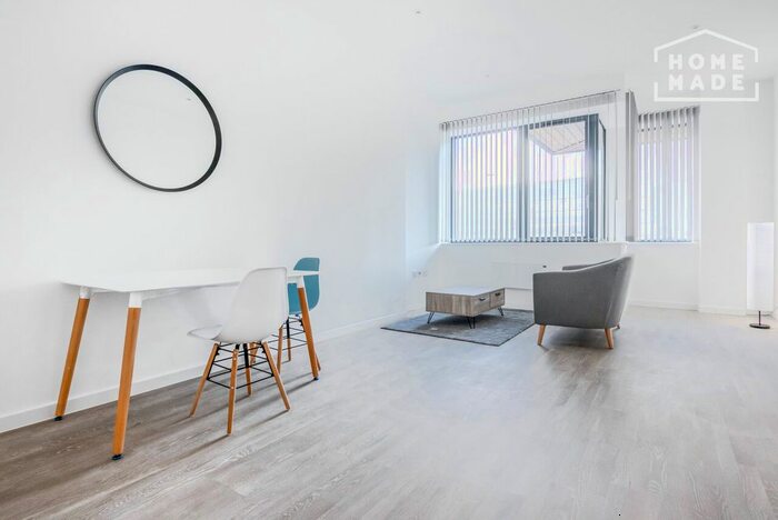 1 Bedroom Flat To Rent In Vonder Village, London, TW8