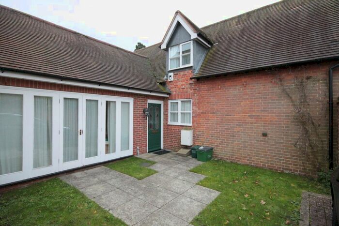 2 Bedroom Detached House To Rent In Ladygrove Court, Abingdon, OX14