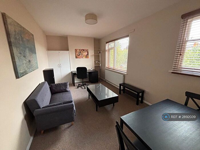 1 Bedroom Flat To Rent In Queens Road, Leicester, LE2