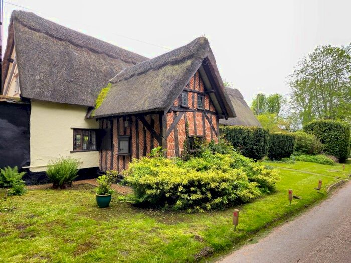 4 Bedroom Detached House For Sale In Low Road, Bunwell, Norwich, Norfolk, NR16