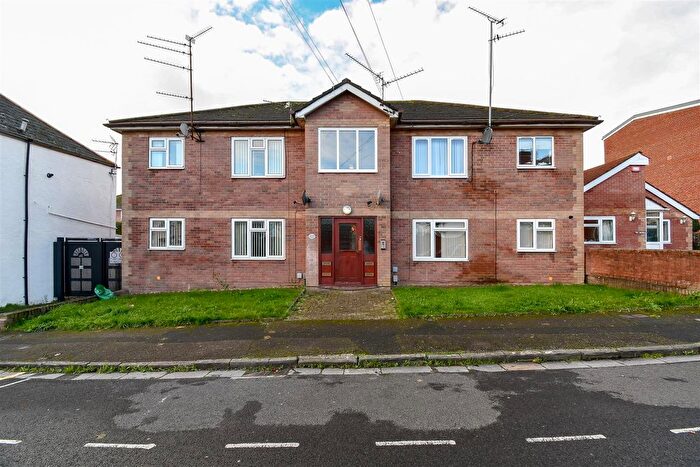 2 Bedroom Flat For Sale In Lombard Street, Barry, CF62