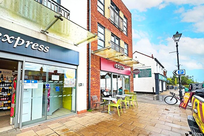 2 Bedroom Flat To Rent In Station Road, Balsall Common, Coventry, West Midlands, CV7