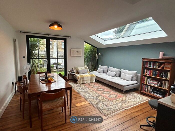 2 Bedroom Flat To Rent In Elborough Street, London, SW18