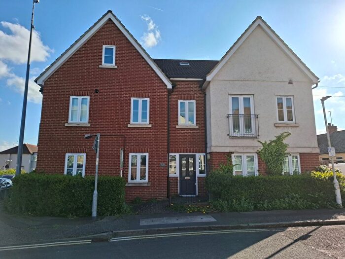 2 Bedroom Flat To Rent In Primrose Place, South Primrose Hill, CM1