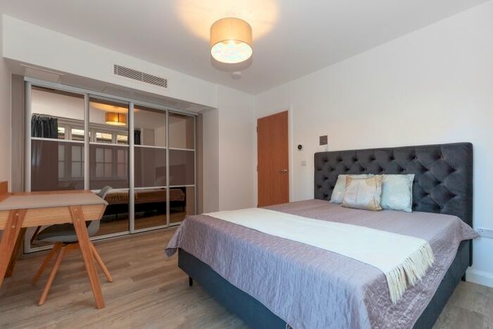 1 Bedroom Flat To Rent In Blue Boar Street, Oxford, OX1