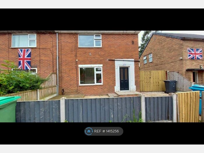 3 Bedroom Semi-Detached House To Rent In Lavender Road, Oldham, OL4