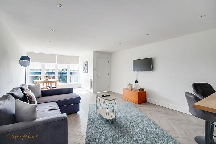 1 Bedroom Apartment For Sale In Pier Road, Littlehampton, BN17