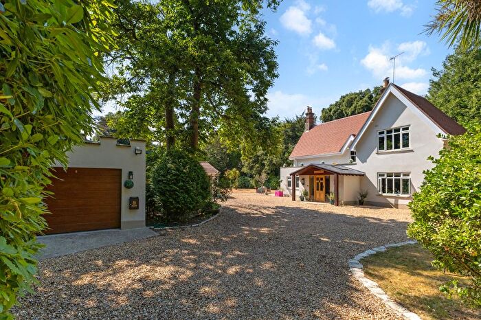 3 Bedroom Detached House For Sale In Burton Road, Poole, Dorset, BH13