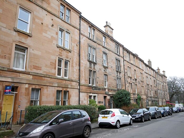 3 Bedroom Flat To Rent In Livingstone Place, Newington, Edinburgh, EH9