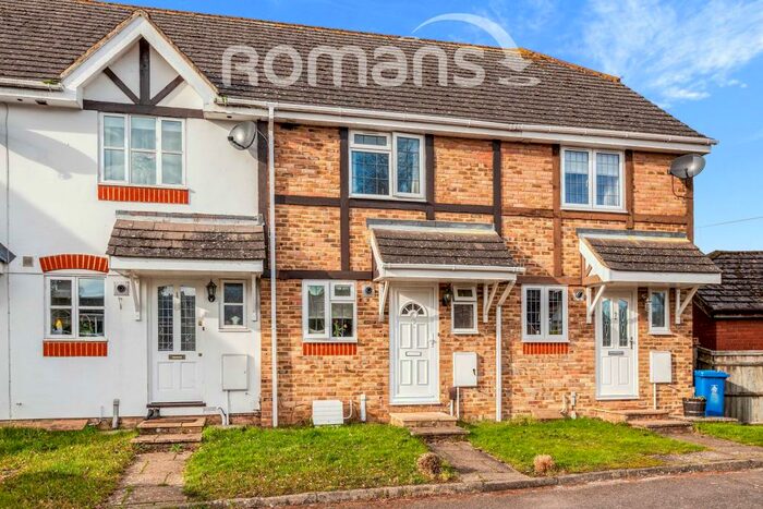 2 Bedroom Terraced House To Rent In Firs Avenue, SL4