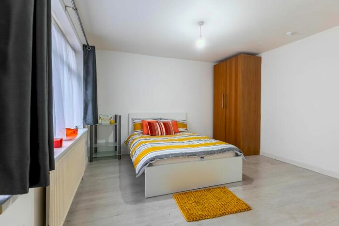 Property To Rent In St Leonards Gardens, Hounslow, Middlesex, TW5