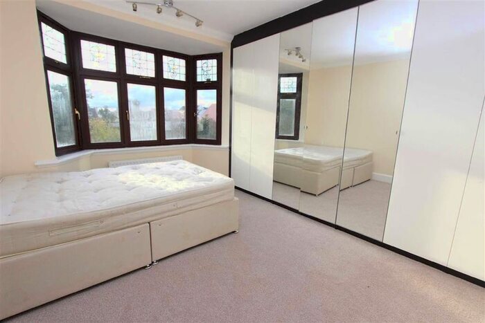 4 Bedroom Property To Rent In Tresco Gardens, Ilford, Essex IG3