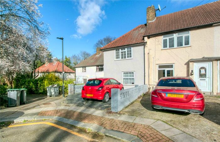 2 Bedroom Terraced House To Rent In Carrick Gardens, London, N17