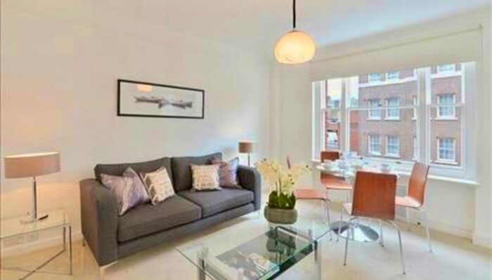 1 Bedroom Flat To Rent In Hill Street, London, W1J