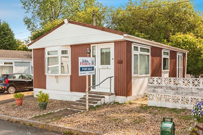 2 Bedroom Property For Sale In Oak Drive, Woodland Park, Waunarlwydd, Swansea, SA5