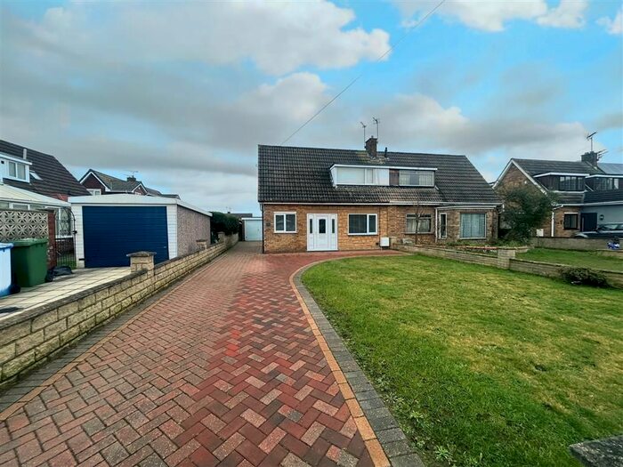 3 Bedroom Semi-Detached Bungalow To Rent In Mount Close, Harworth, Doncaster, DN11