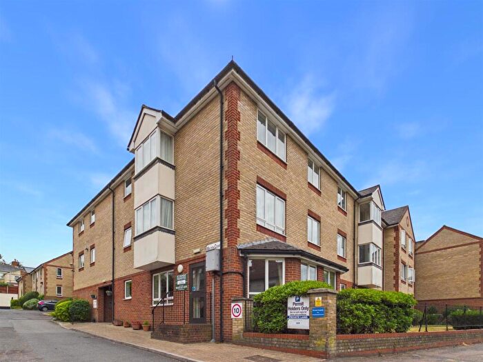 1 Bedroom Flat For Sale In Maldon Road, Colchester, CO3
