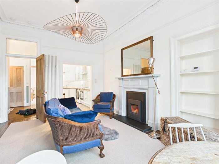 2 Bedroom Apartment To Rent In Comely Bank Avenue, Edinburgh, Midlothian, EH4