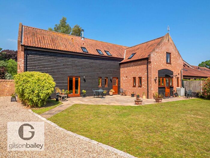4 Bedroom Barn Conversion For Sale In The Green, Freethorpe, NR13