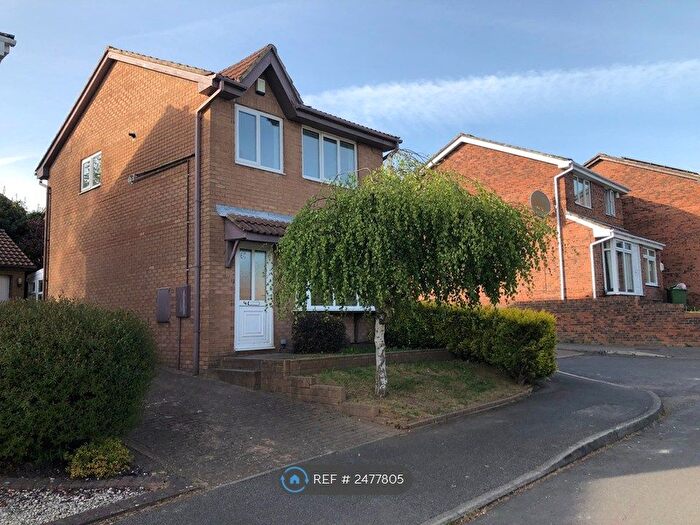 3 Bedroom Detached House To Rent In Haven Chase, Leeds, LS16