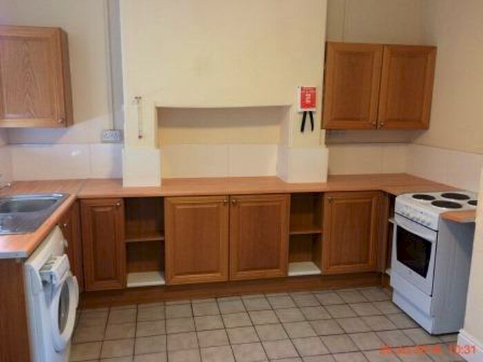 4 Bedroom Semi-Detached House To Rent In West Parade, Lincoln, LN1