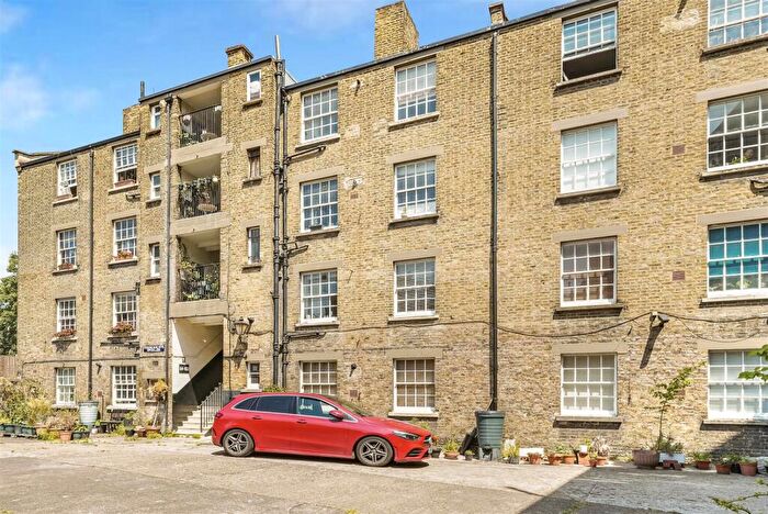 3 Bedroom Flat For Sale In Cressy House, Hannibal Road, London, E1