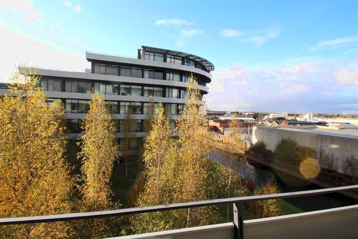 2 Bedroom Flat To Rent In Apt Budenberg, Woodfield Road, Altrincham, WA14