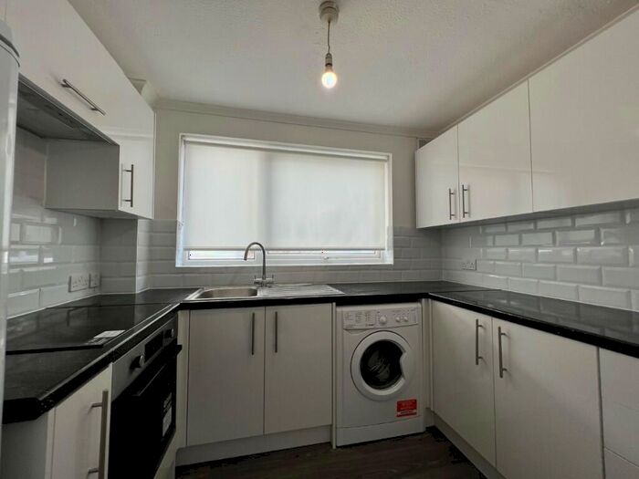 1 Bedroom Flat To Rent In Durham Road, Bromley, London, BR2