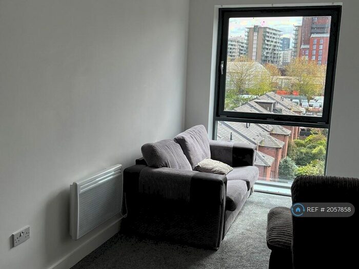 2 Bedroom Flat To Rent In Springfield Court, Salford, M3