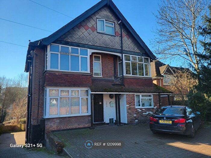1 Bedroom Flat To Rent In West Wycombe Road, High Wycombe, HP12