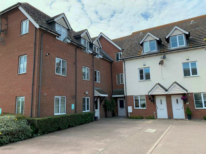 2 Bedroom Apartment To Rent In Saddlers Mews, Ramsgate, CT12