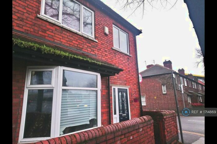 3 Bedroom Semi-Detached House To Rent In Abbey Street, Nottingham, NG7