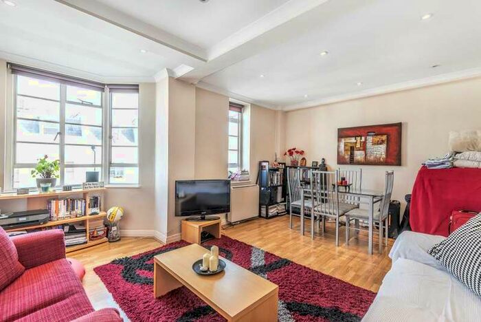 1 Bedroom Apartment To Rent In Hatherley Grove, Bayswater, W2