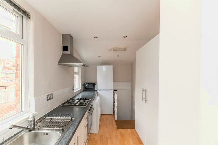 3 Bedroom Flat To Rent In Goldspink Lane, Sandyford, Newcastle Upon Tyne, NE2
