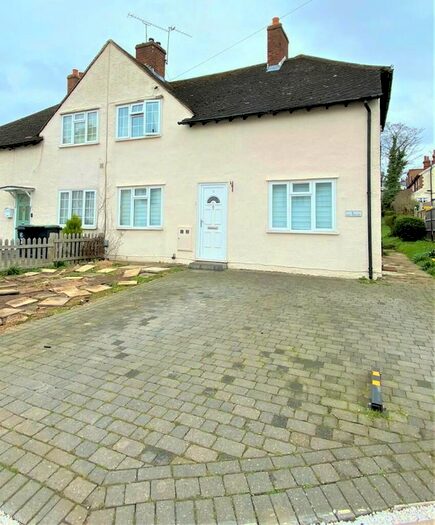 1 Bedroom Maisonette To Rent In Gravel Close, Chigwell, IG7